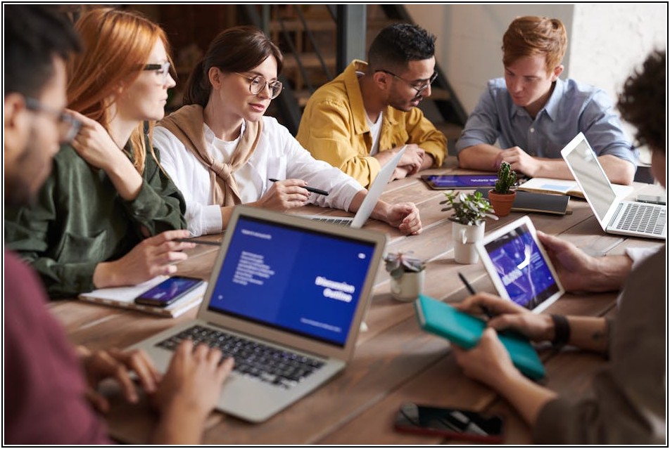 내 책상을 바꾼 LG 모니터 스탠드, 솔직 후기 공개